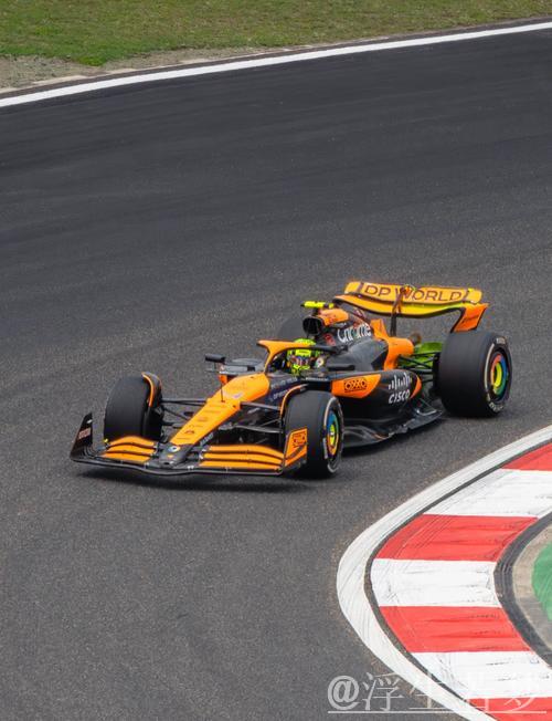 诺里斯在F1比利时大奖赛排位赛中获得领先位置 诺里斯在F1比利时大奖赛排位赛中获得领先位置